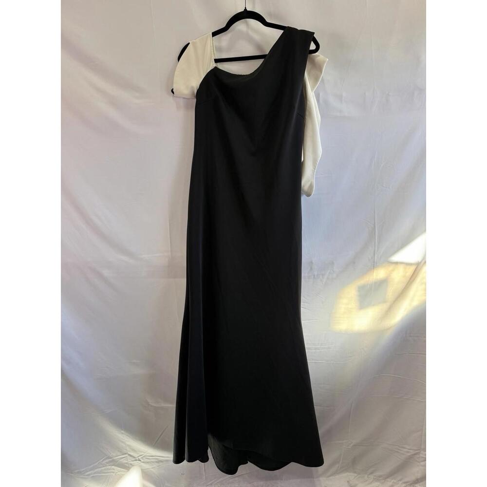 Badgley Mischka Black One Shoulder Gown Size 12 with Loose Stitch and Stain - Picture 4 of 8